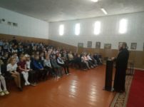 15 сентября иерей Максим Долгий пообщался с учащимися гимназии г. Ляховичи